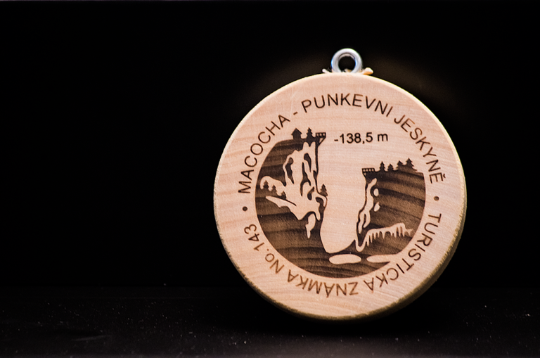 Macocha i jaskinia Punkevni - Znaczek Turystyczny